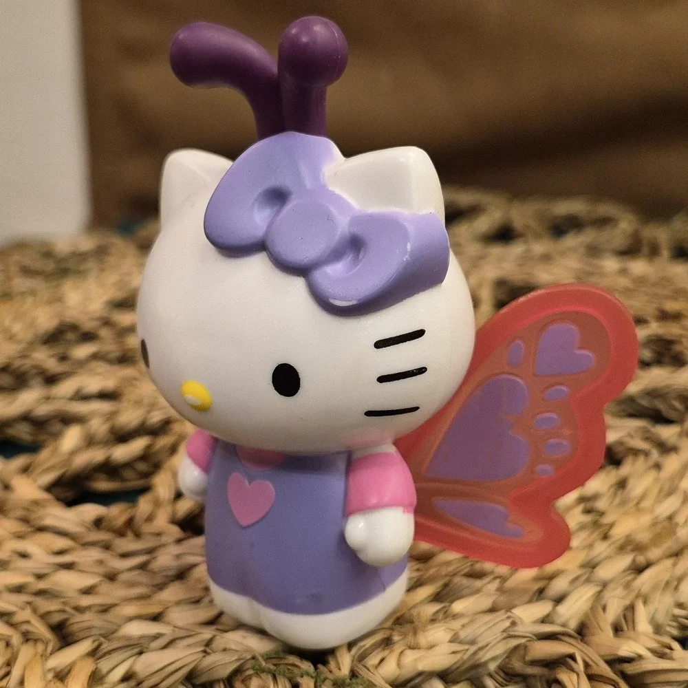 ✅2019 McDonald's Hello Kitty 5 Butterfly Happy Meal Toy Sanrio#️⃣19